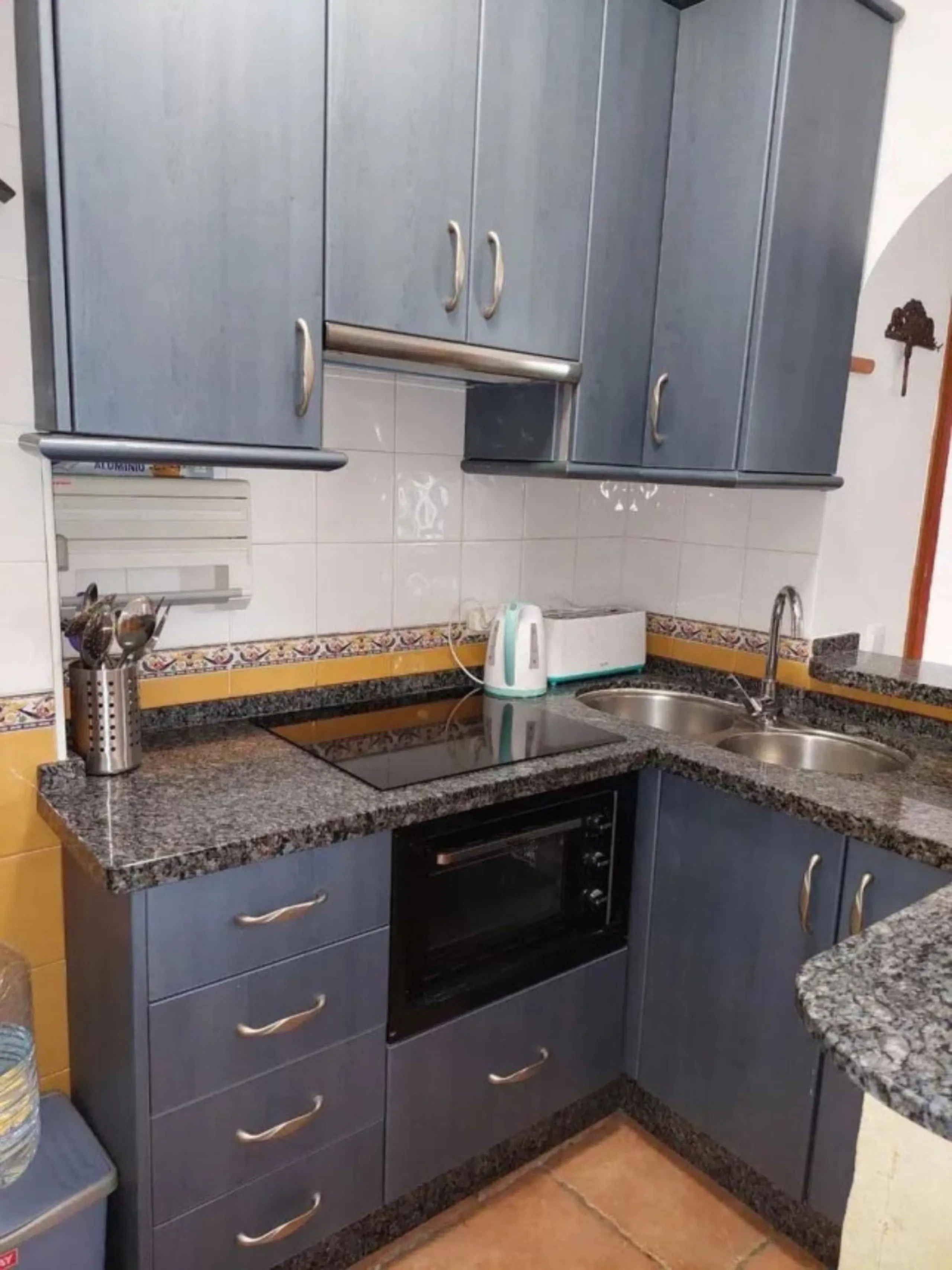 3 storey townhouse divided into 2 separate accommodation.