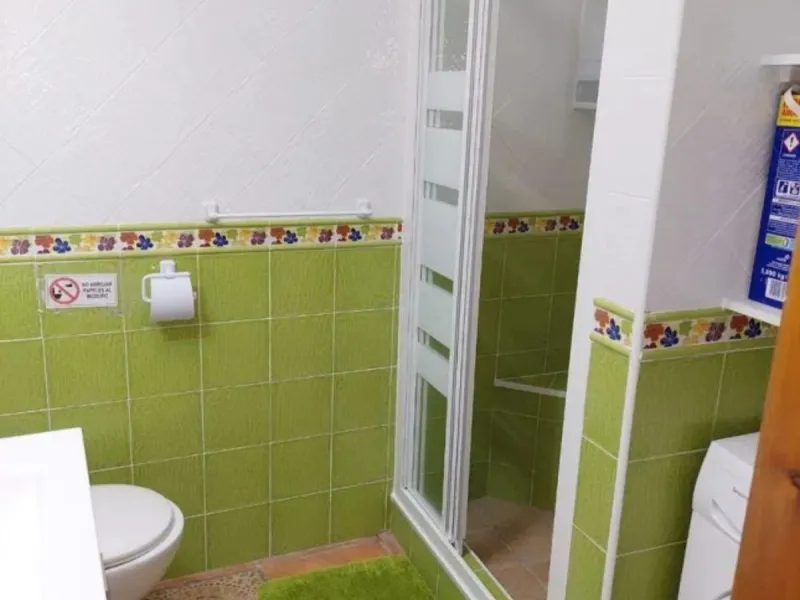 3 storey townhouse divided into 2 separate accommodation.