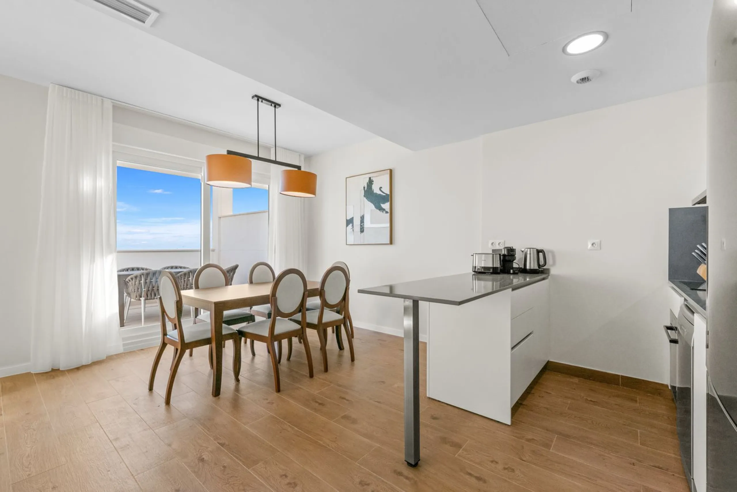 New Penthouse, never been lived in, with Tourist License, ready to rock!