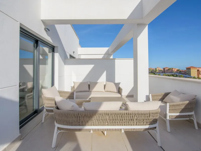 New Penthouse, never been lived in, with Tourist License, ready to rock!