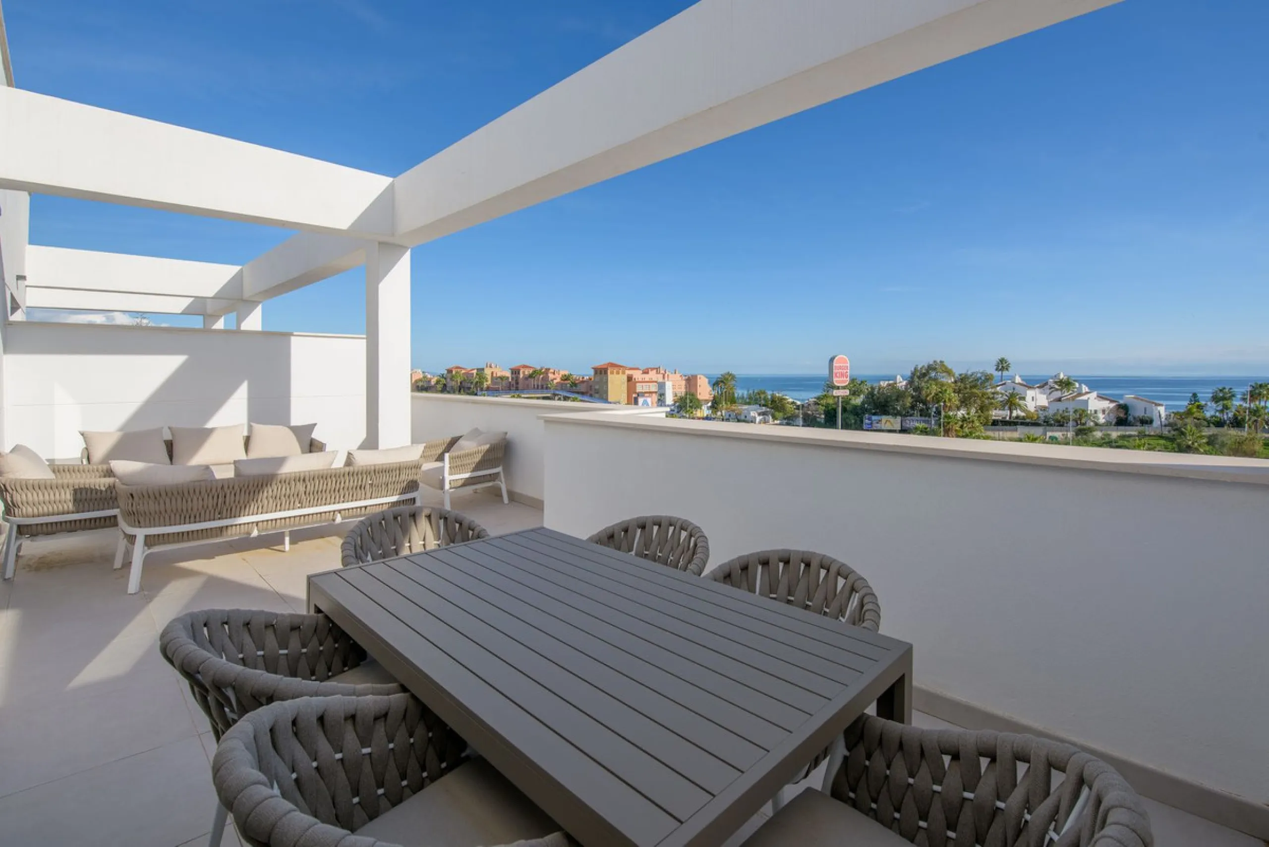 New Penthouse, never been lived in, with Tourist License, ready to rock!
