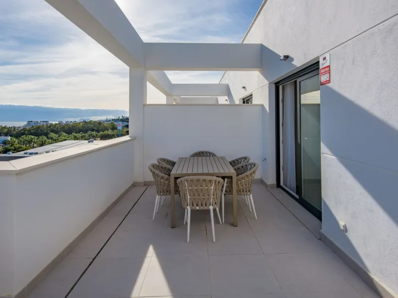 New Penthouse, never been lived in, with Tourist License, ready to rock!
