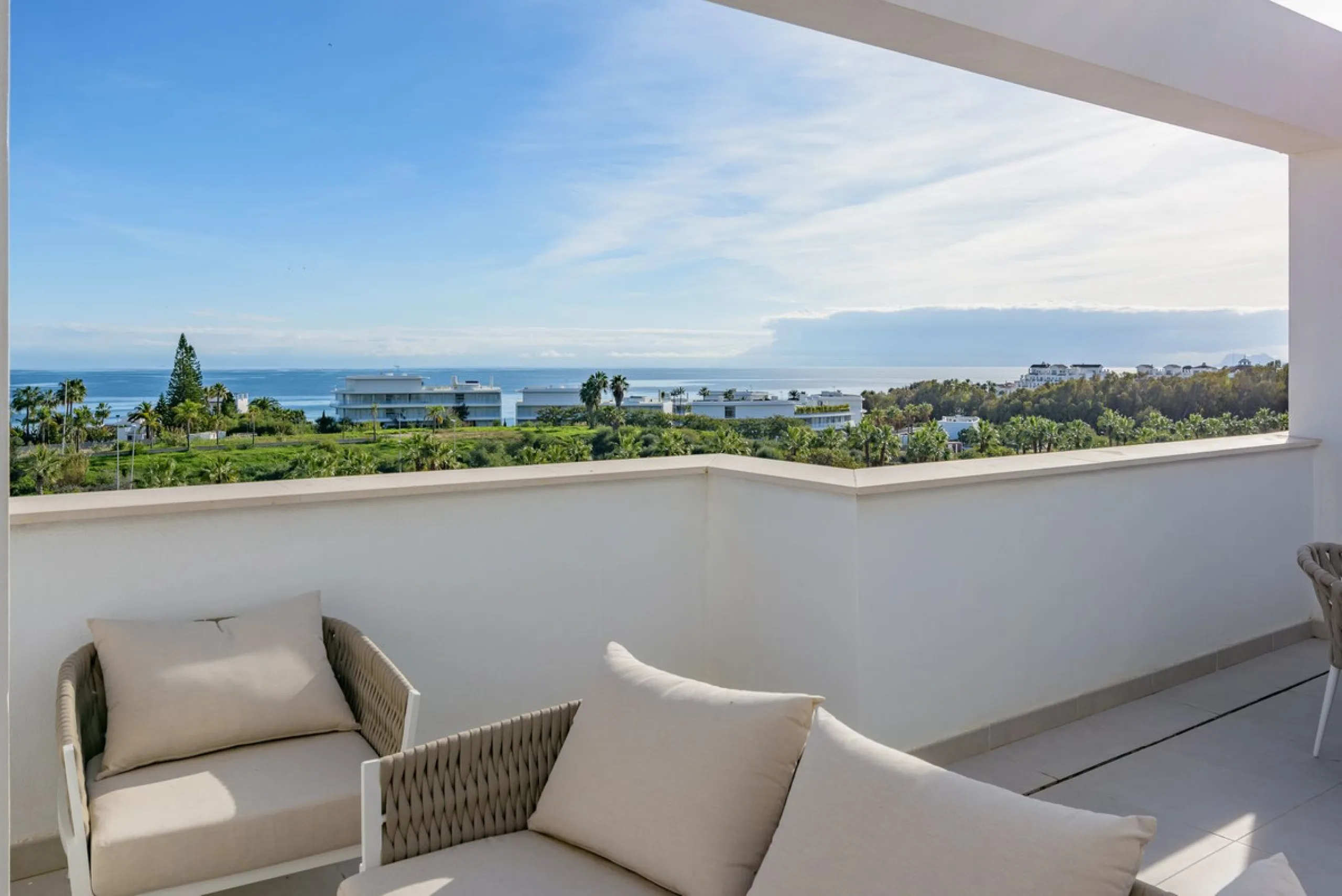 New Penthouse, never been lived in, with Tourist License, ready to rock!