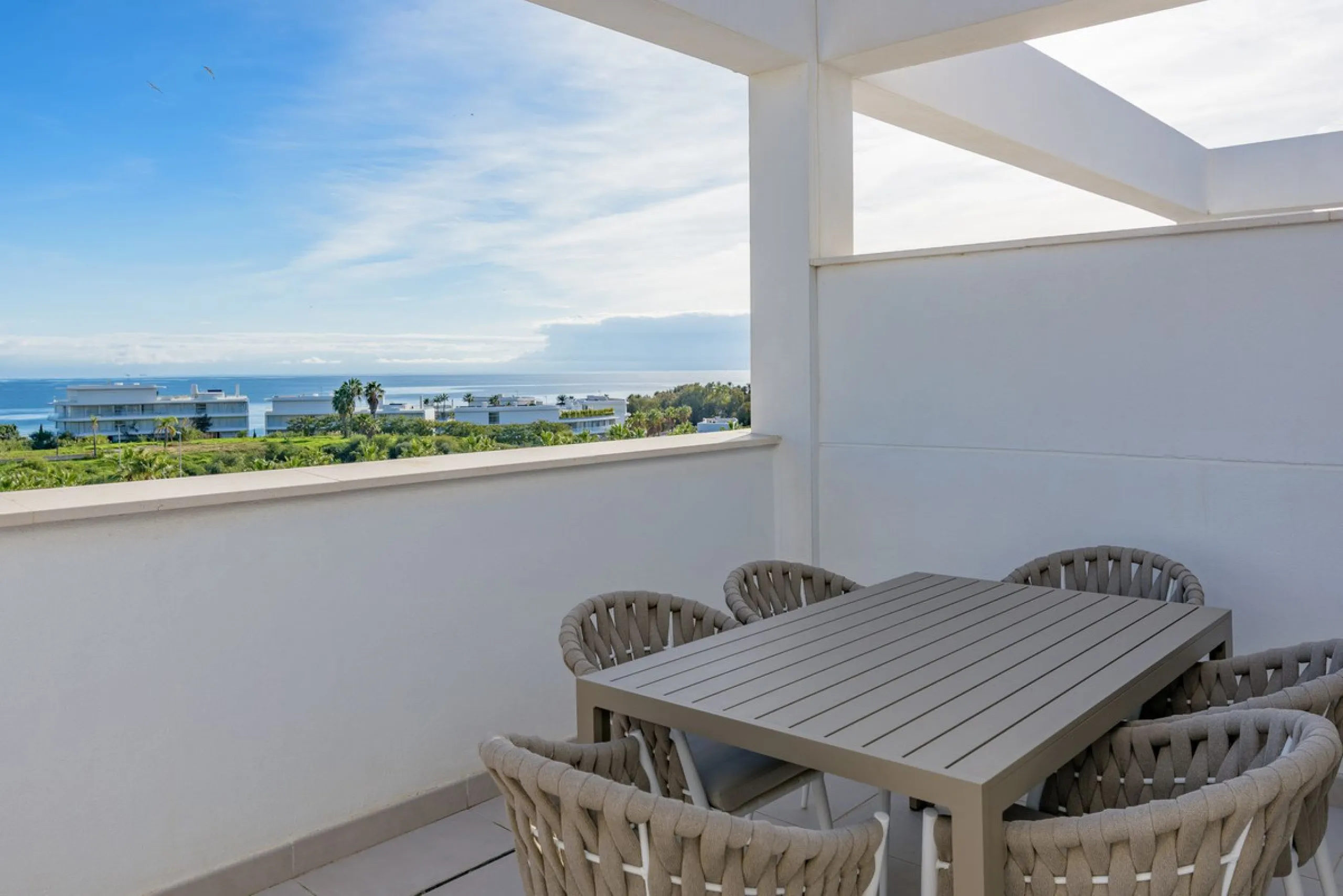 New Penthouse, never been lived in, with Tourist License, ready to rock!