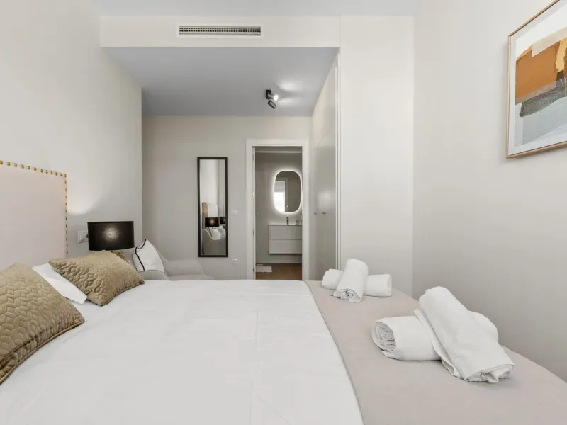 New Penthouse, never been lived in, with Tourist License, ready to rock!