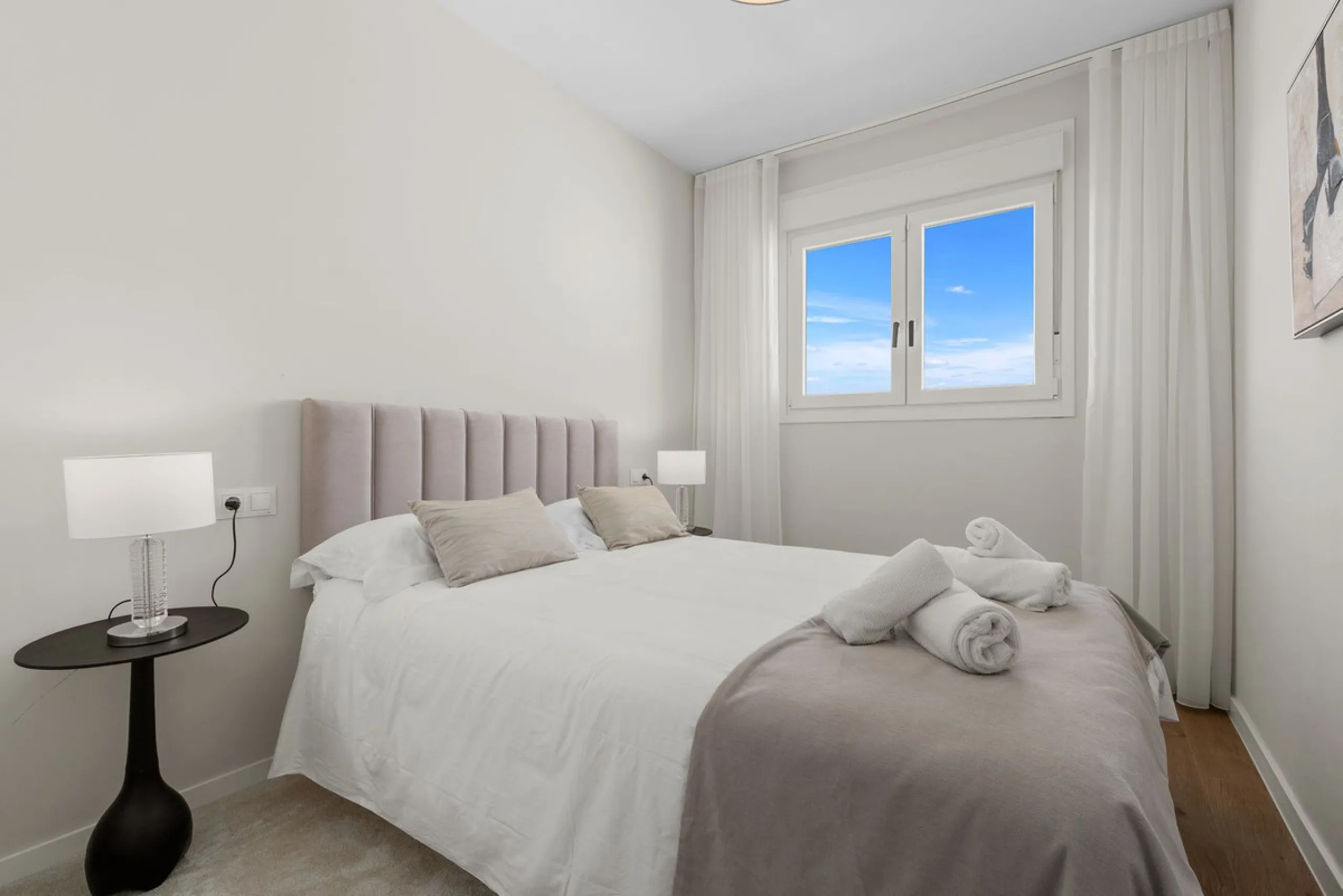 New Penthouse, never been lived in, with Tourist License, ready to rock!