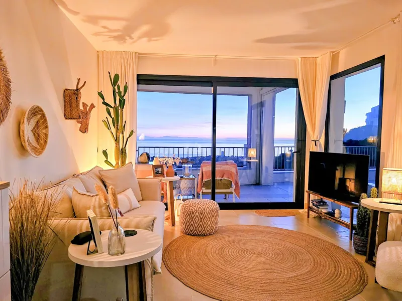 Penthouse with panoramic sea views in Samara – Altos de Los Monteros, Marbella