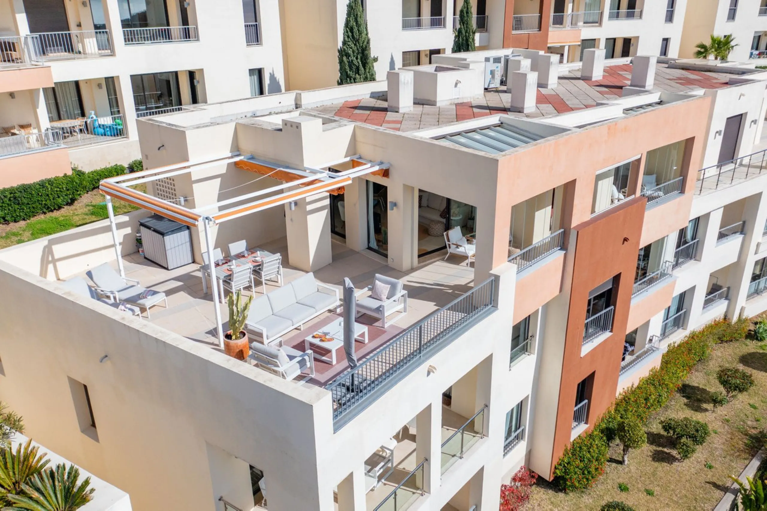 Penthouse with panoramic sea views in Samara – Altos de Los Monteros, Marbella