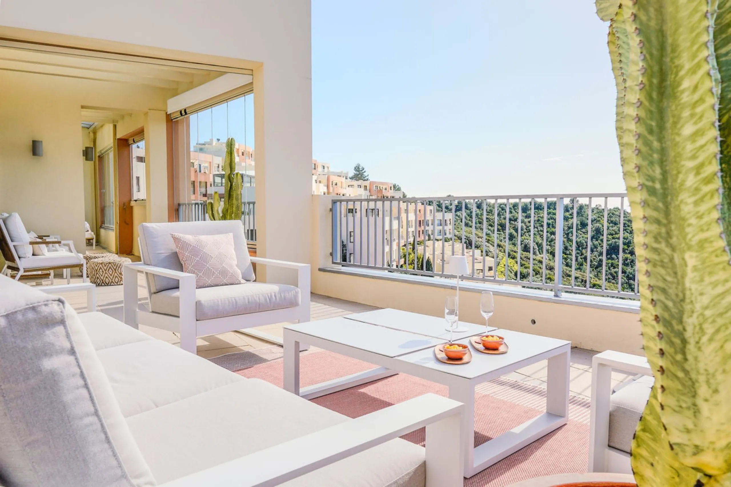 Penthouse with panoramic sea views in Samara – Altos de Los Monteros, Marbella