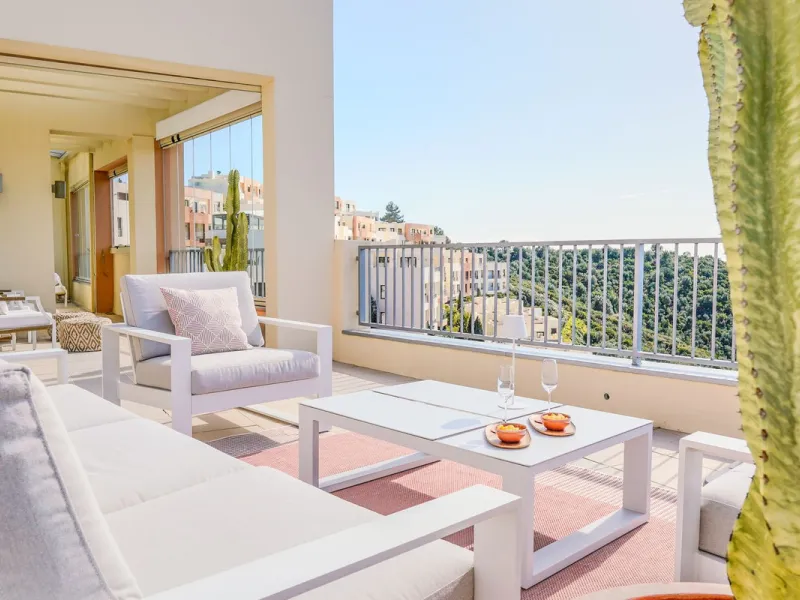 Penthouse with panoramic sea views in Samara – Altos de Los Monteros, Marbella