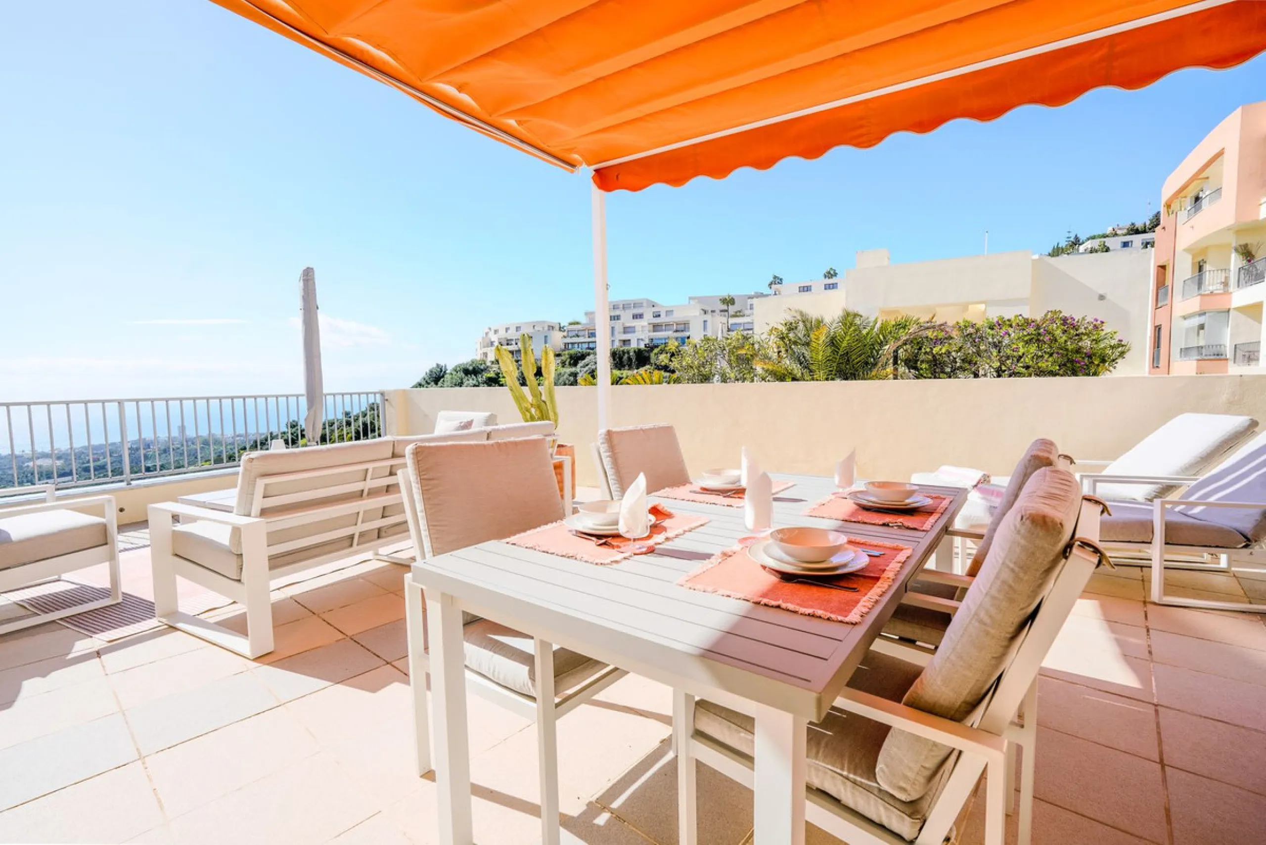 Penthouse with panoramic sea views in Samara – Altos de Los Monteros, Marbella