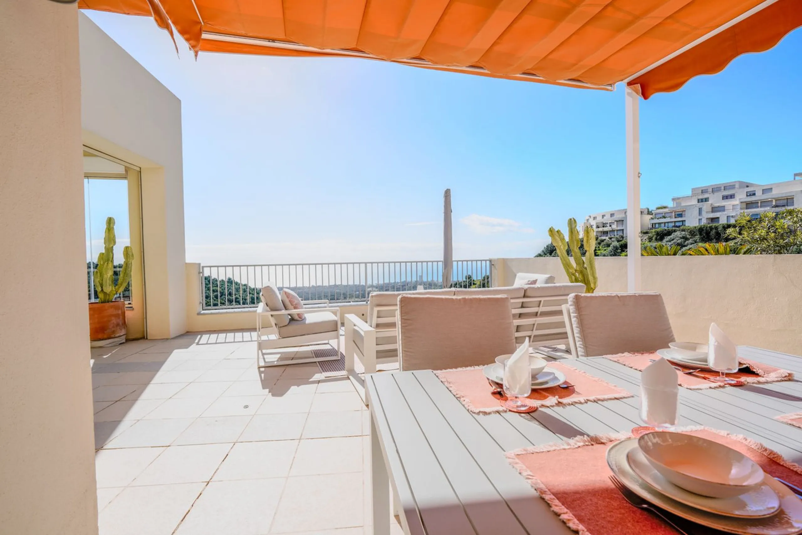 Penthouse with panoramic sea views in Samara – Altos de Los Monteros, Marbella