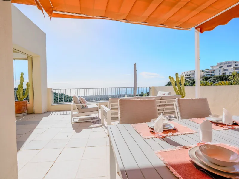 Penthouse with panoramic sea views in Samara – Altos de Los Monteros, Marbella