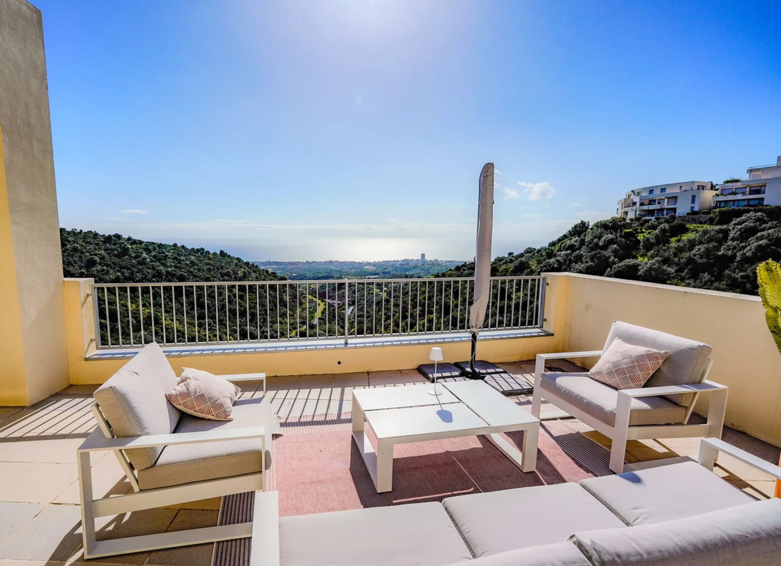 Penthouse with panoramic sea views in Samara – Altos de Los Monteros, Marbella