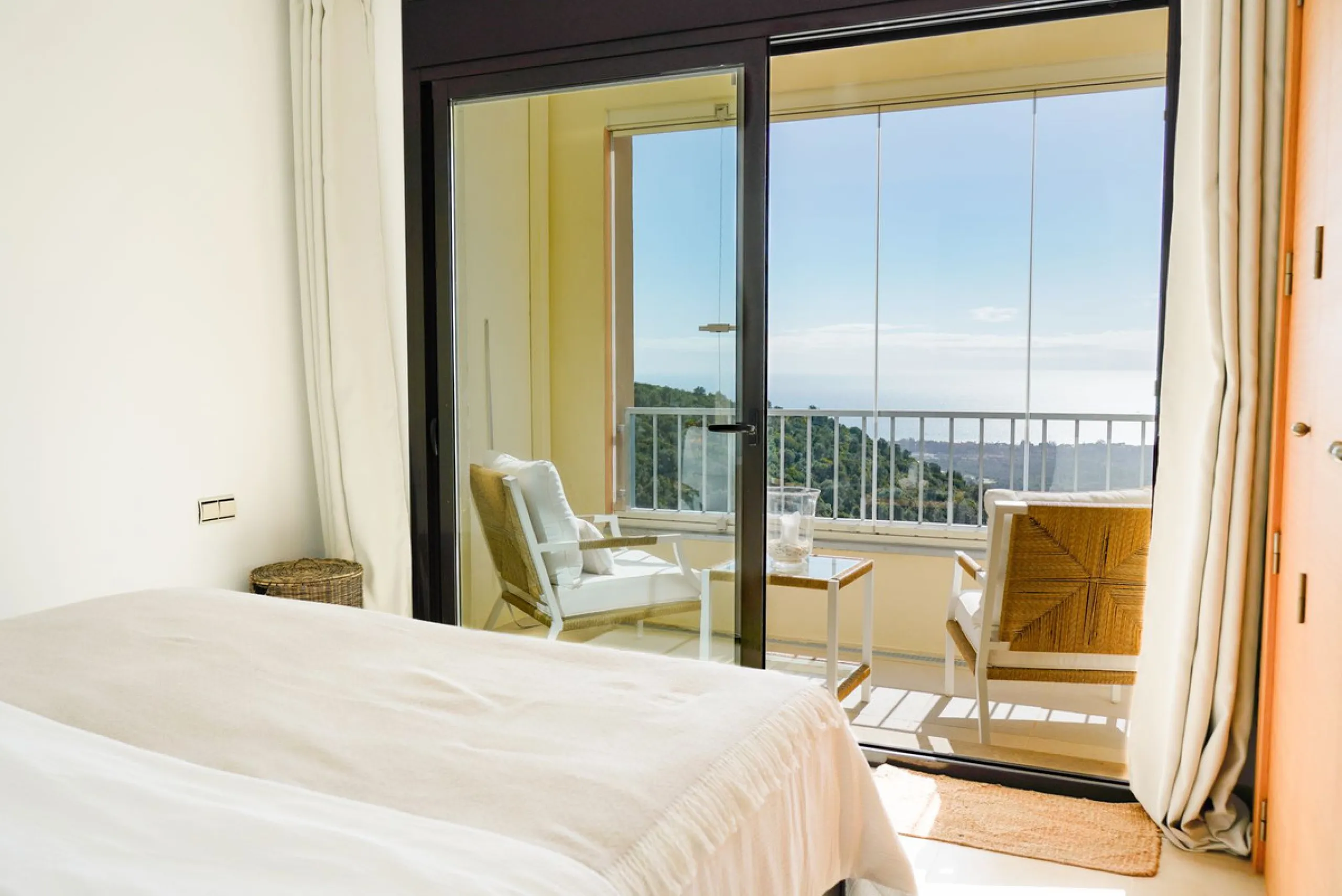 Penthouse with panoramic sea views in Samara – Altos de Los Monteros, Marbella