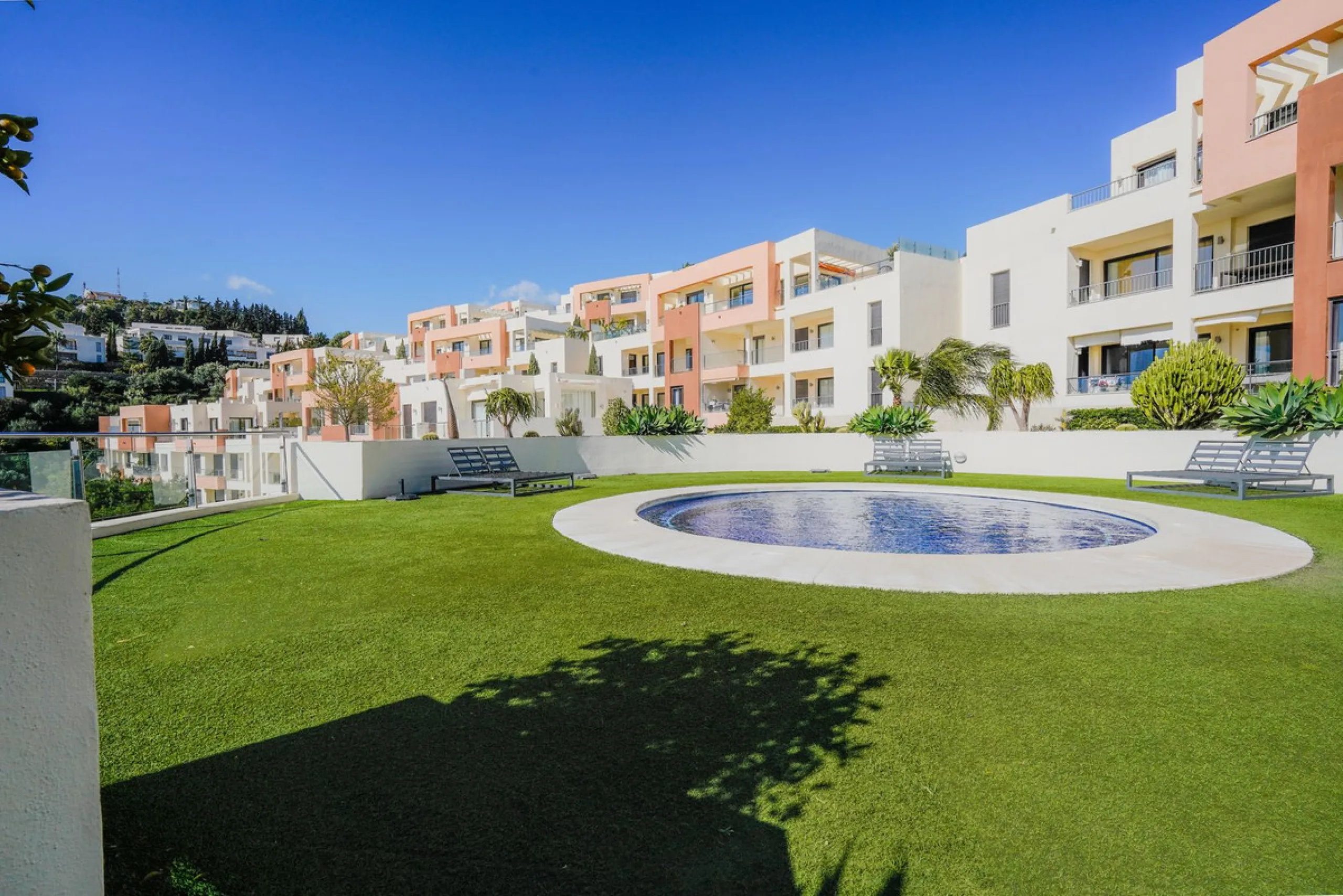 Penthouse with panoramic sea views in Samara – Altos de Los Monteros, Marbella