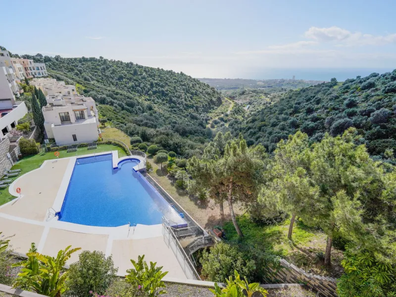 Penthouse with panoramic sea views in Samara – Altos de Los Monteros, Marbella