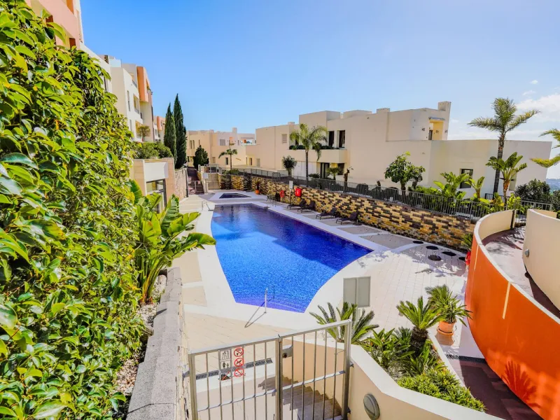 Penthouse with panoramic sea views in Samara – Altos de Los Monteros, Marbella