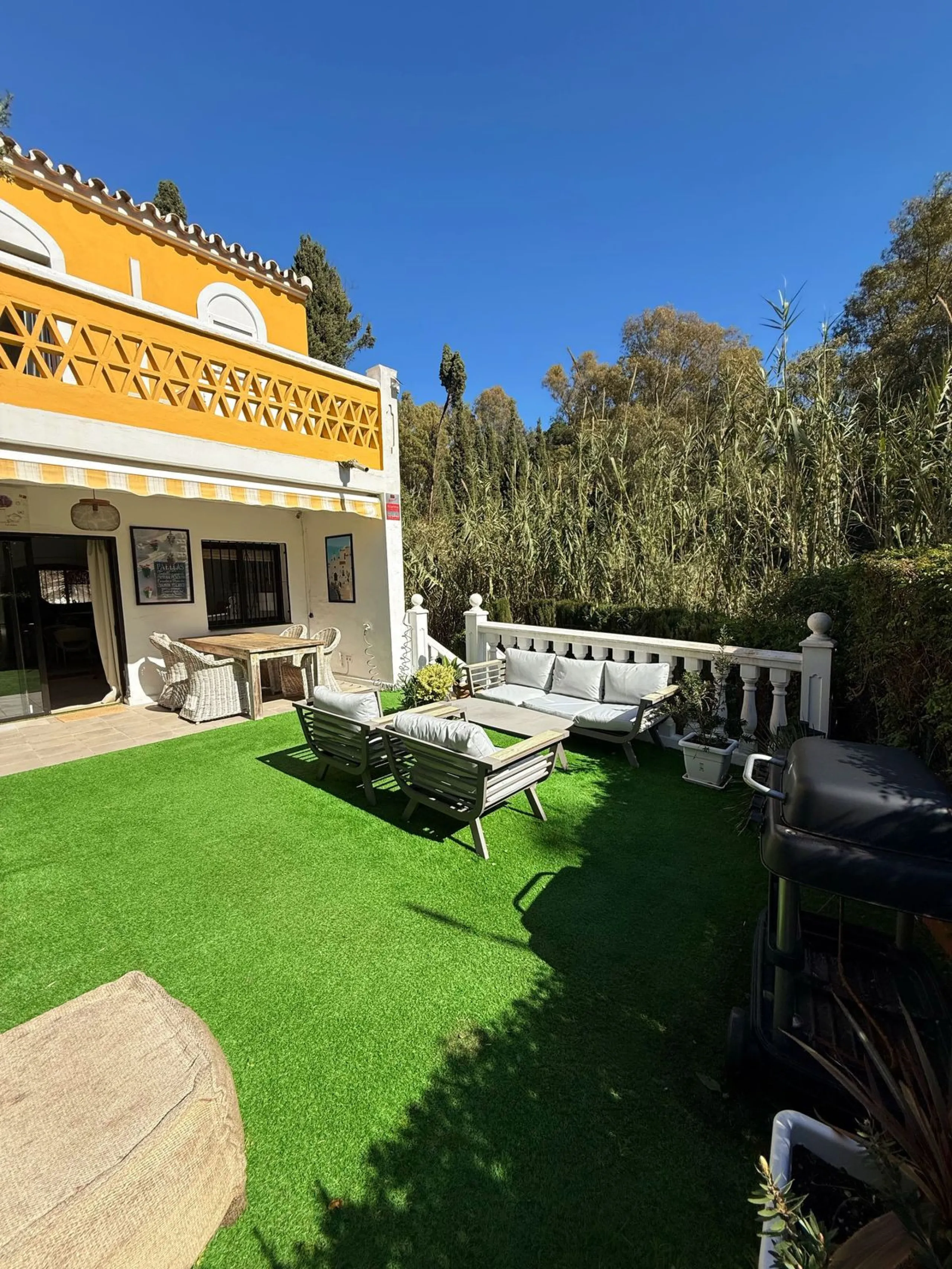Semi-Detached House for Sale in Calahonda – Newly Renovated