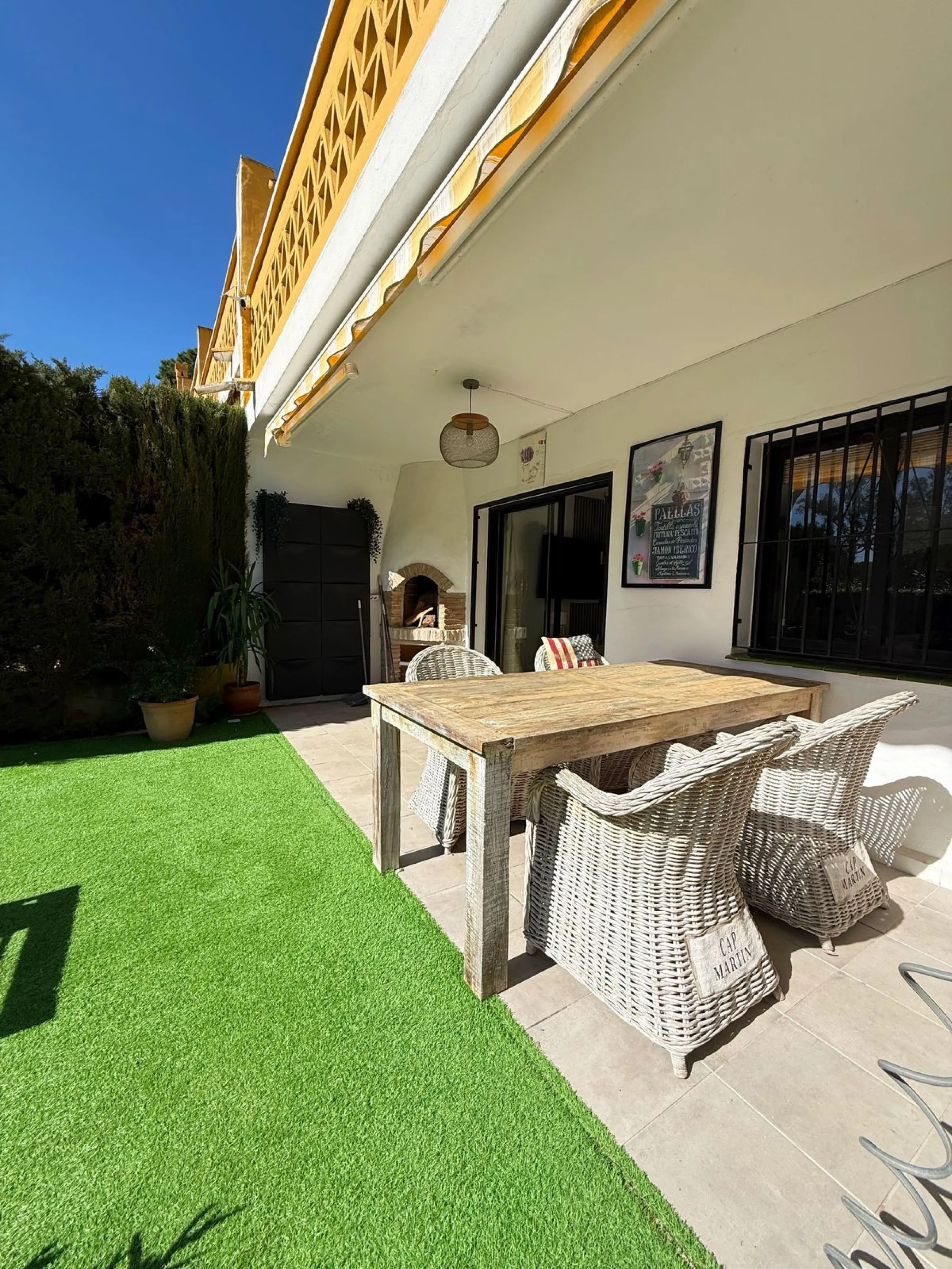 Semi-Detached House for Sale in Calahonda – Newly Renovated