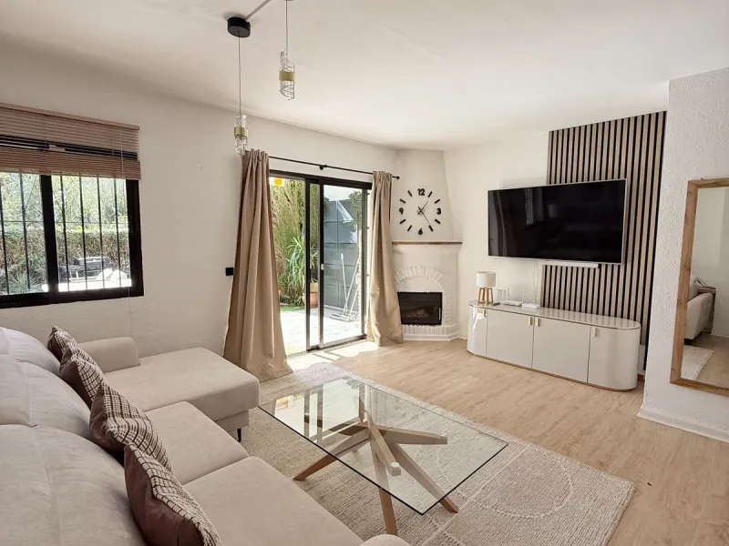 Semi-Detached House for Sale in Calahonda – Newly Renovated