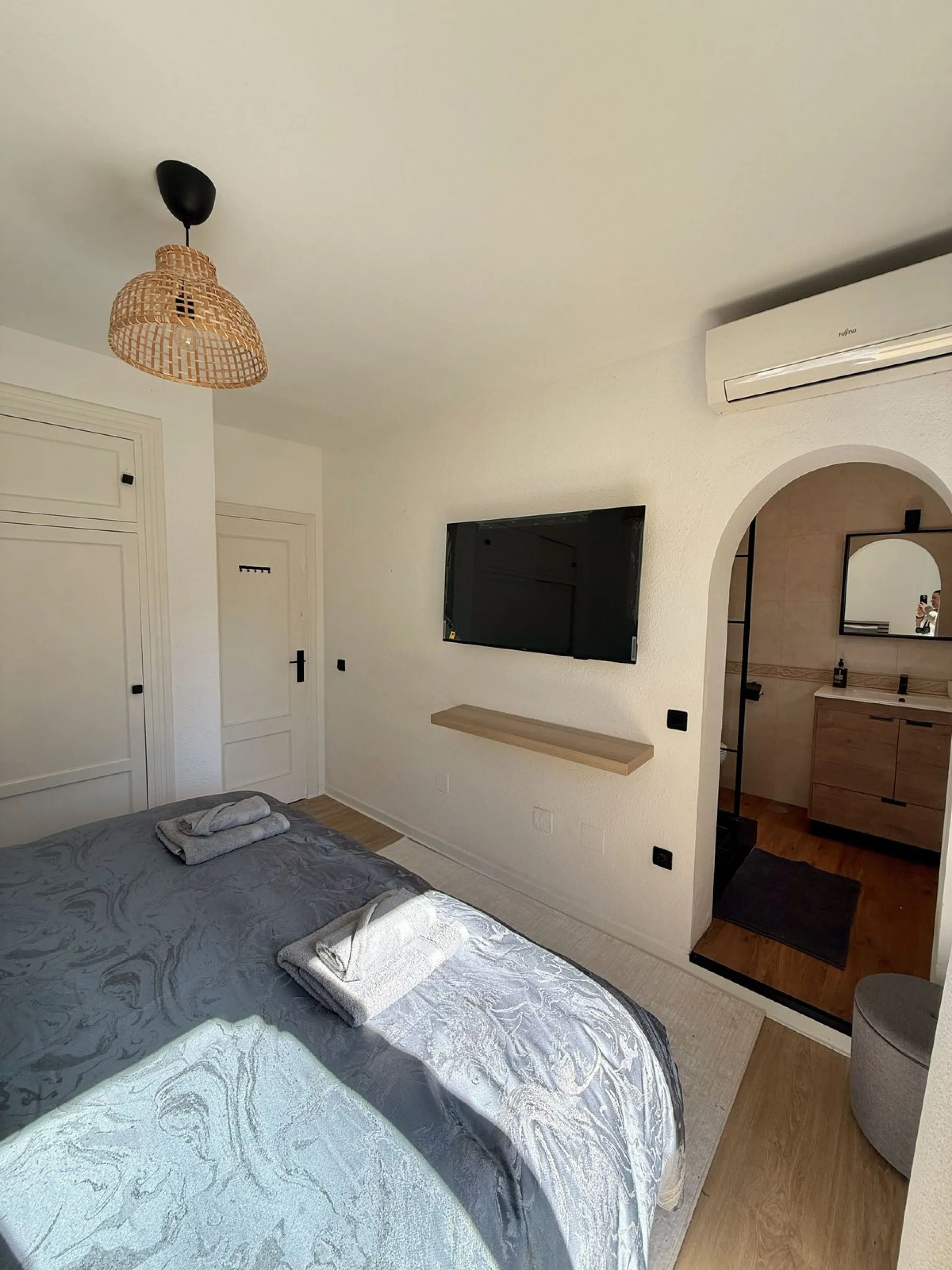 Semi-Detached House for Sale in Calahonda – Newly Renovated