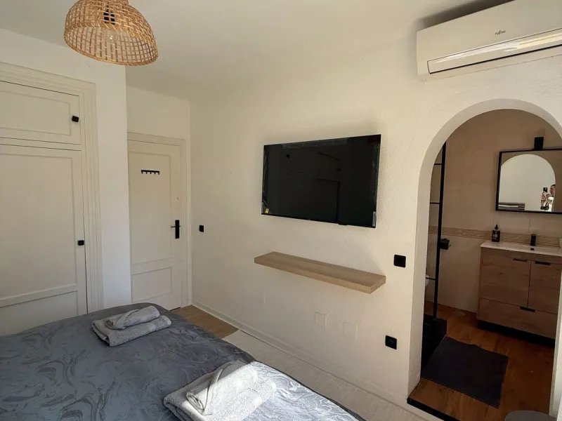 Semi-Detached House for Sale in Calahonda – Newly Renovated