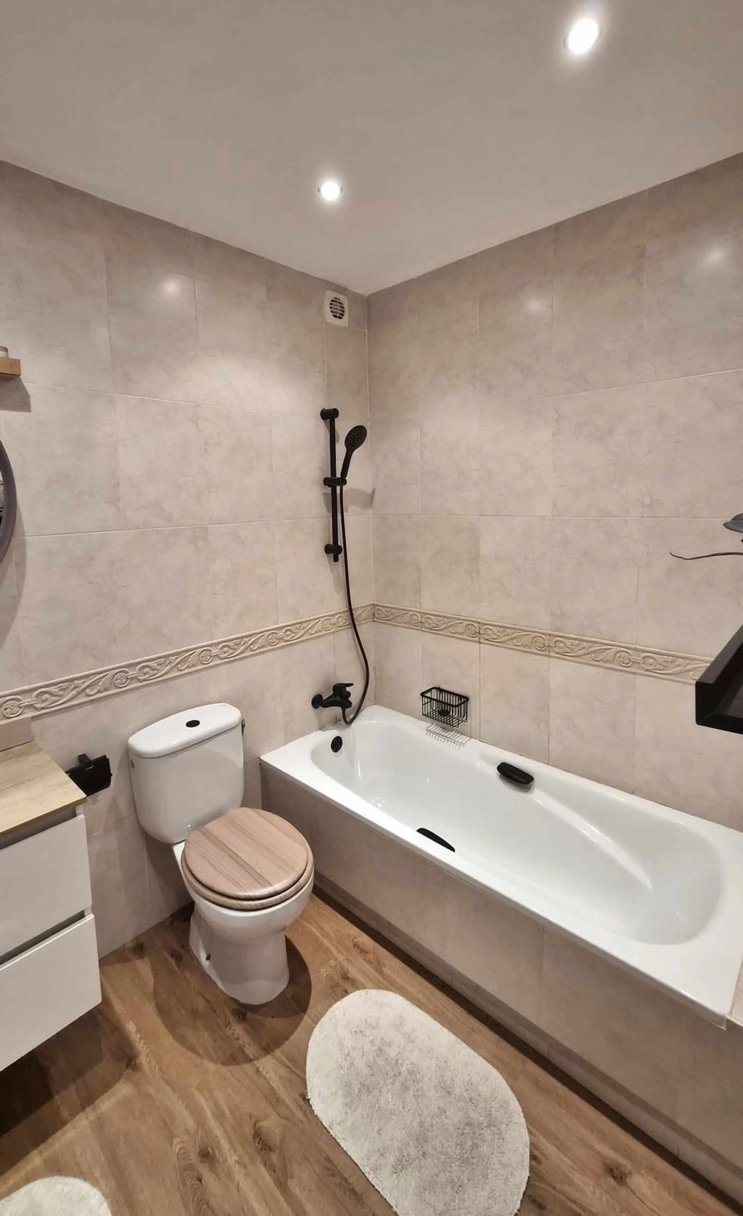 Semi-Detached House for Sale in Calahonda – Newly Renovated