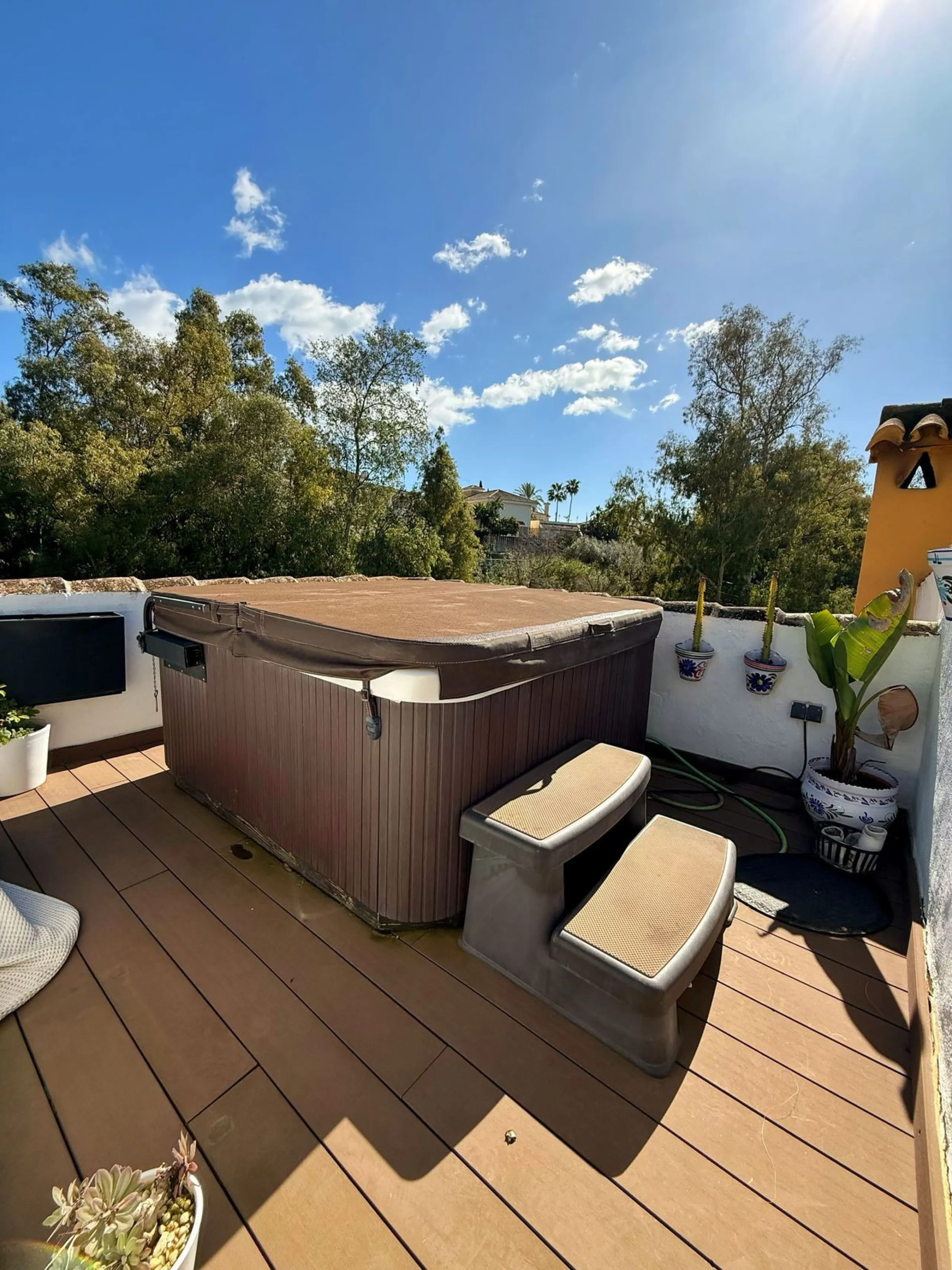 Semi-Detached House for Sale in Calahonda – Newly Renovated
