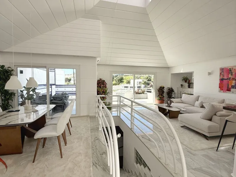 Semi-Detached House for Sale in Calahonda – Sea Views and Southwest Orientation