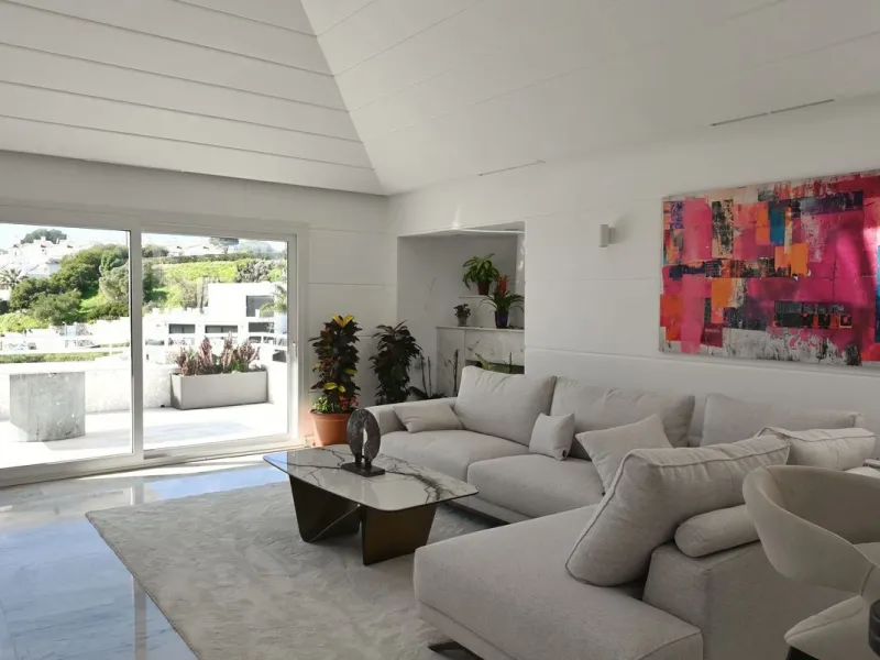 Semi-Detached House for Sale in Calahonda – Sea Views and Southwest Orientation