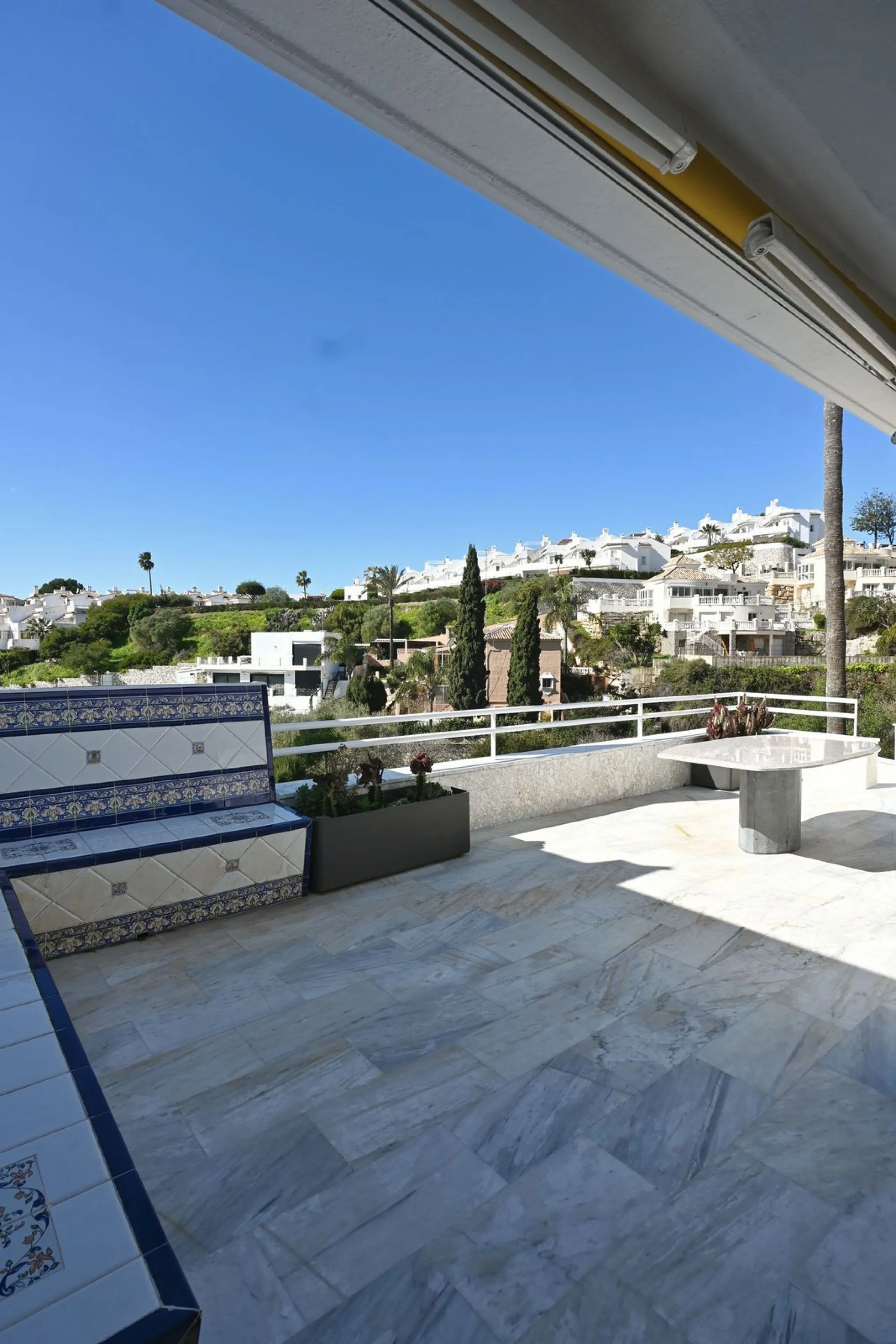Semi-Detached House for Sale in Calahonda – Sea Views and Southwest Orientation