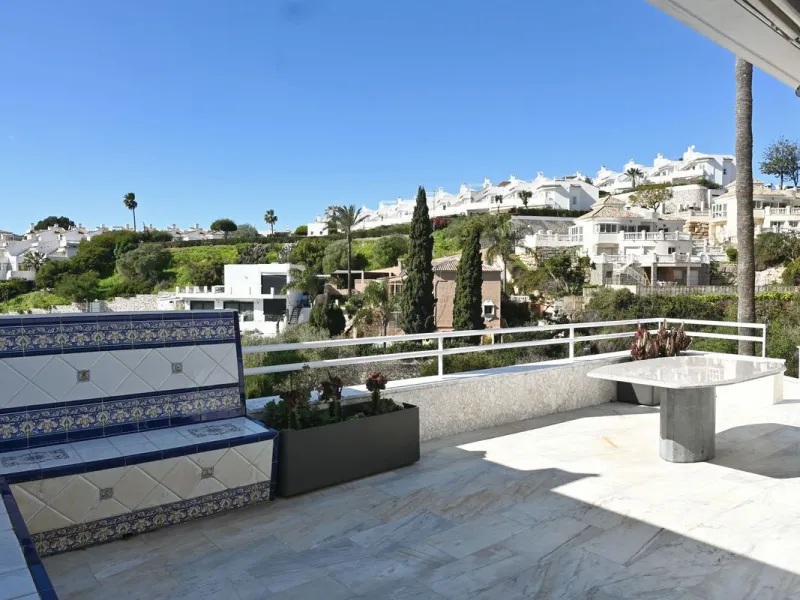 Semi-Detached House for Sale in Calahonda – Sea Views and Southwest Orientation