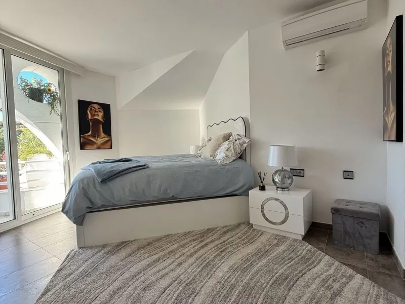 Semi-Detached House for Sale in Calahonda – Sea Views and Southwest Orientation
