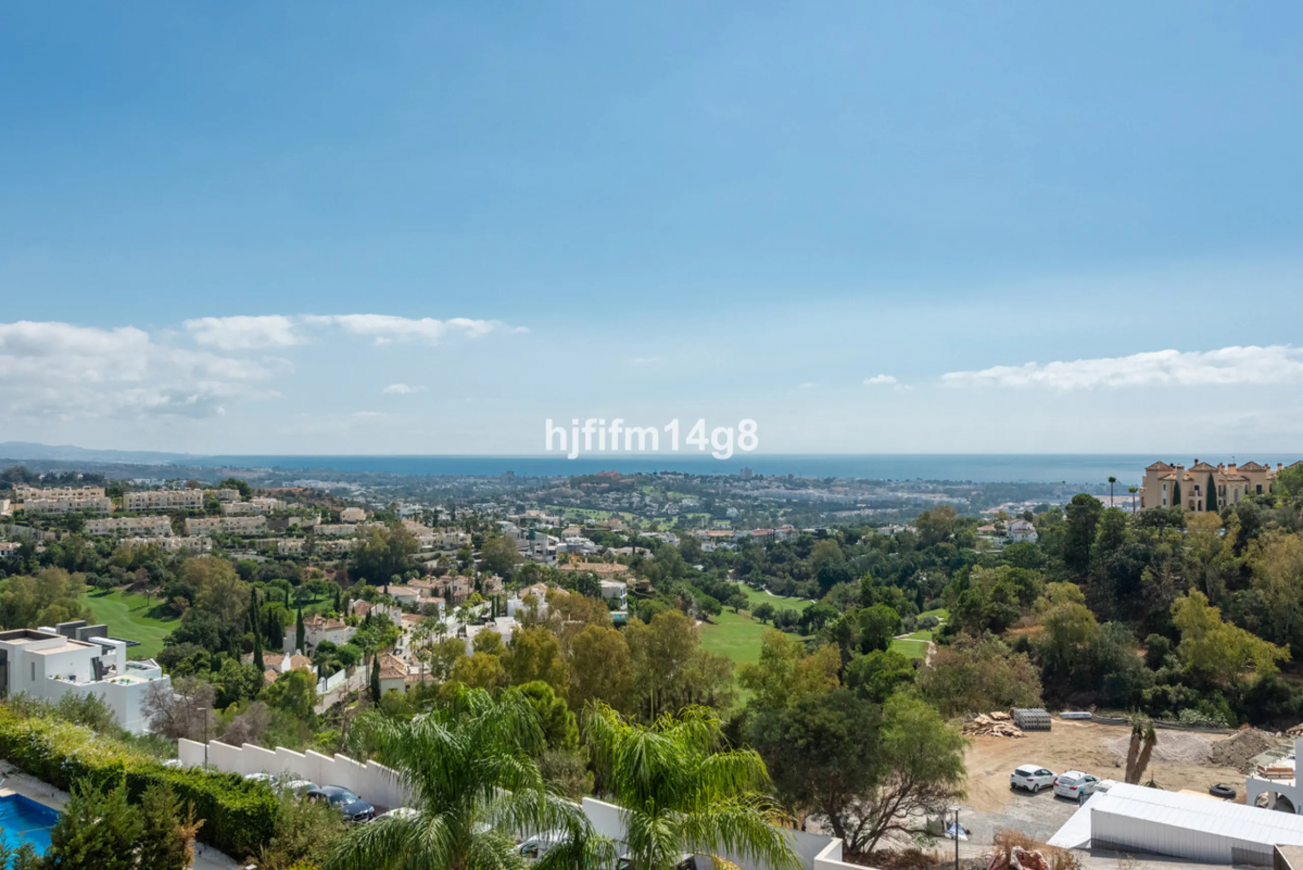 Discover a stunning apartment with the charm and feel of a townhouse in the exclusive Las Colinas de Marbella. This exceptional property, with a total of 241m² (152m² interior plus 89m² of terraces), combines space, natural light, and panoramic views, off