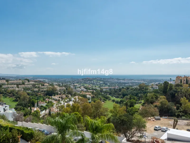 Discover a stunning apartment with the charm and feel of a townhouse in the exclusive Las Colinas de Marbella. This exceptional property, with a total of 241m² (152m² interior plus 89m² of terraces), combines space, natural light, and panoramic views, off