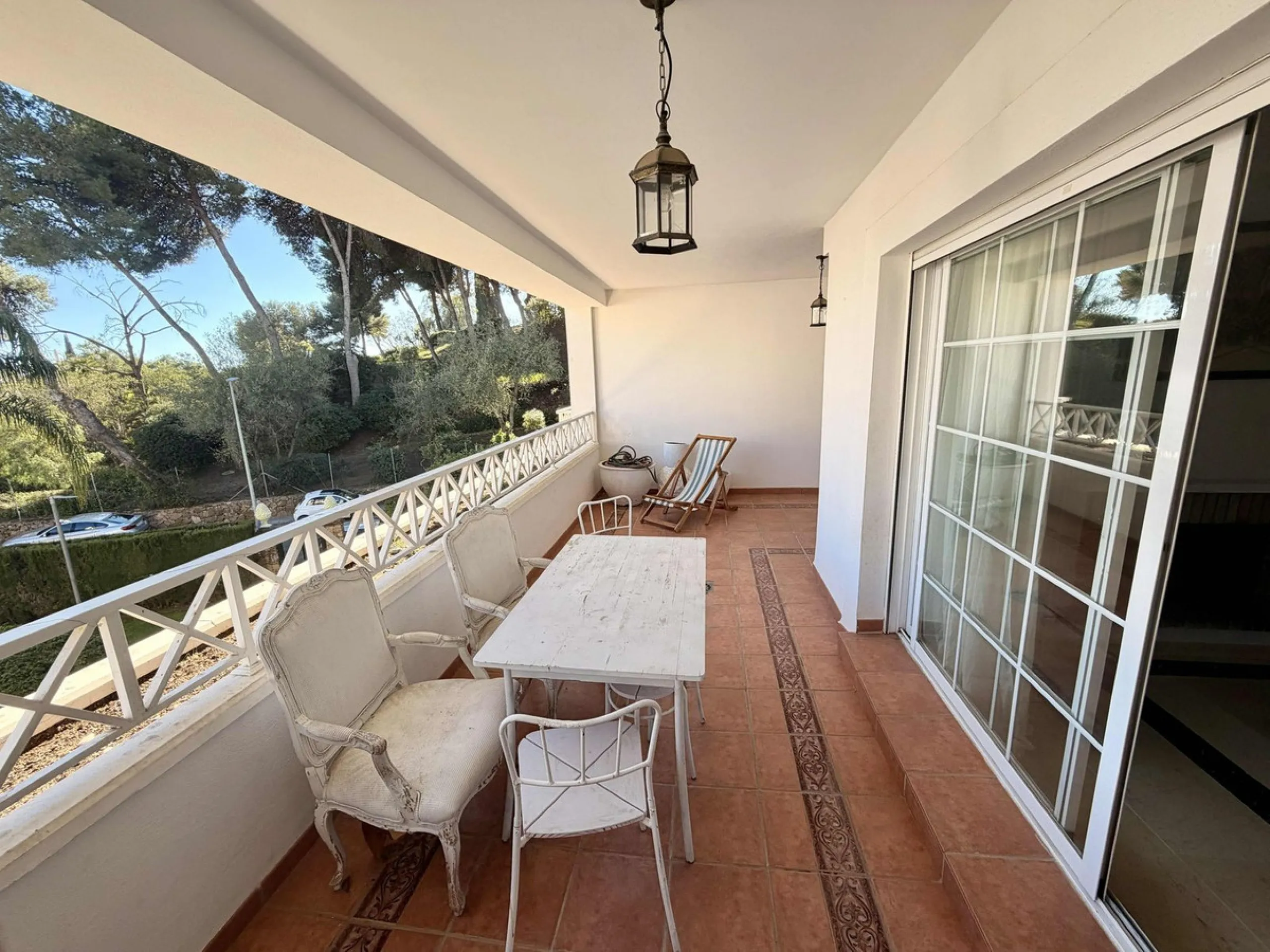 Apartment - Middle Floor Apartment в продаже в Marbella, Málaga. В доме 2 спален и 2 ванных комнат. Площадь дома 109 м²
