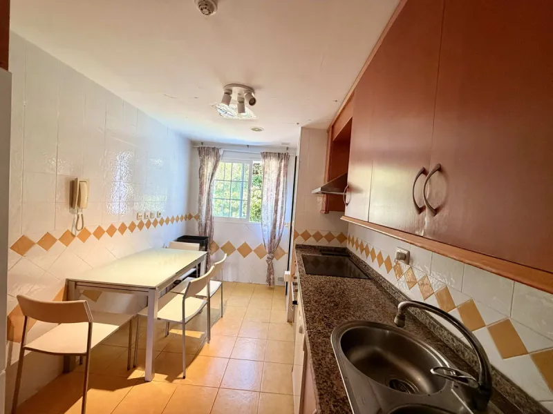 Apartment - Middle Floor Apartment в продаже в Marbella, Málaga. В доме 2 спален и 2 ванных комнат. Площадь дома 109 м²