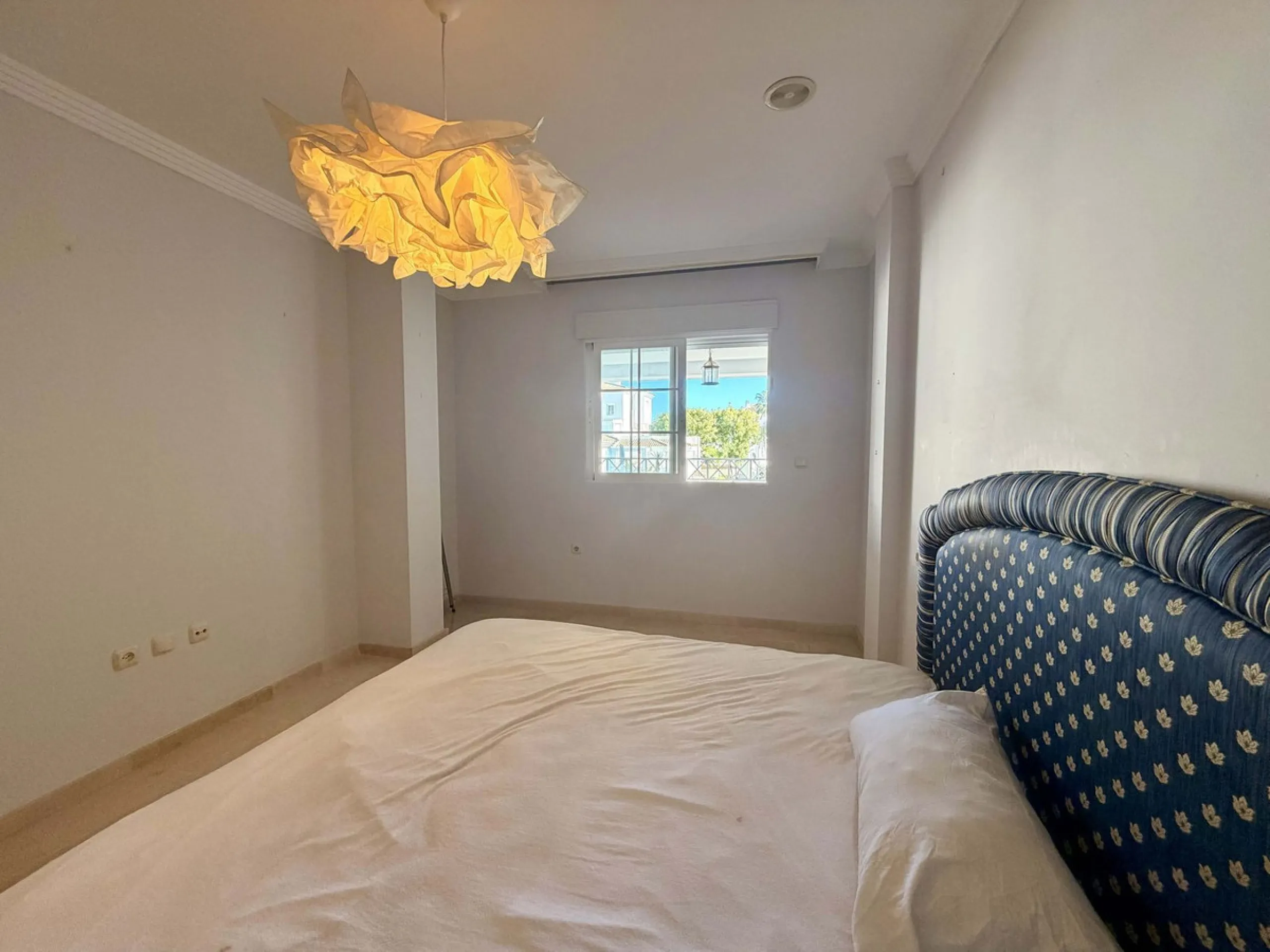 Apartment - Middle Floor Apartment в продаже в Marbella, Málaga. В доме 2 спален и 2 ванных комнат. Площадь дома 109 м²