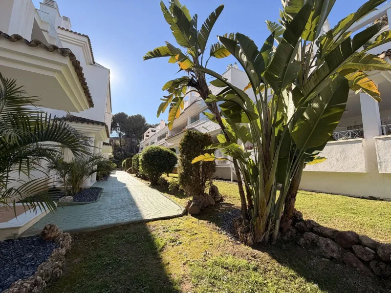 Apartment - Middle Floor Apartment в продаже в Marbella, Málaga. В доме 2 спален и 2 ванных комнат. Площадь дома 109 м²