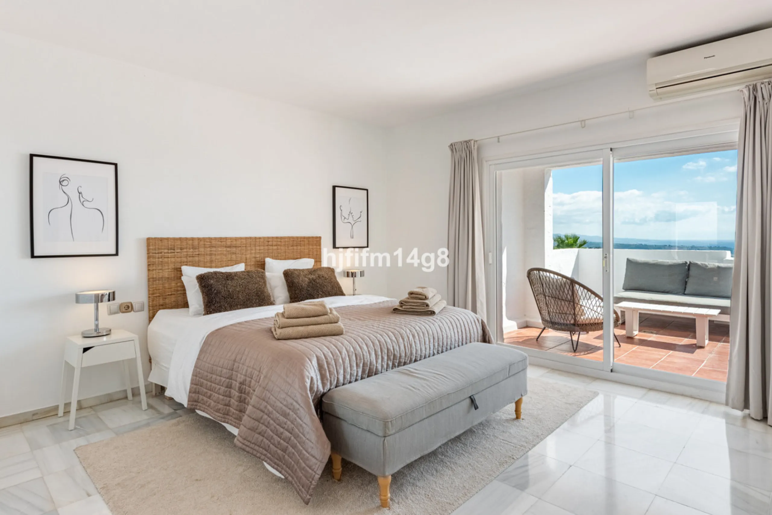 Discover a stunning apartment with the charm and feel of a townhouse in the exclusive Las Colinas de Marbella. This exceptional property, with a total of 241m² (152m² interior plus 89m² of terraces), combines space, natural light, and panoramic views, off