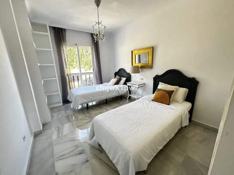 Apartment - Middle Floor Apartment в продаже в Marbella, Málaga. В доме 2 спален и 2 ванных комнат. Площадь дома 106 м²