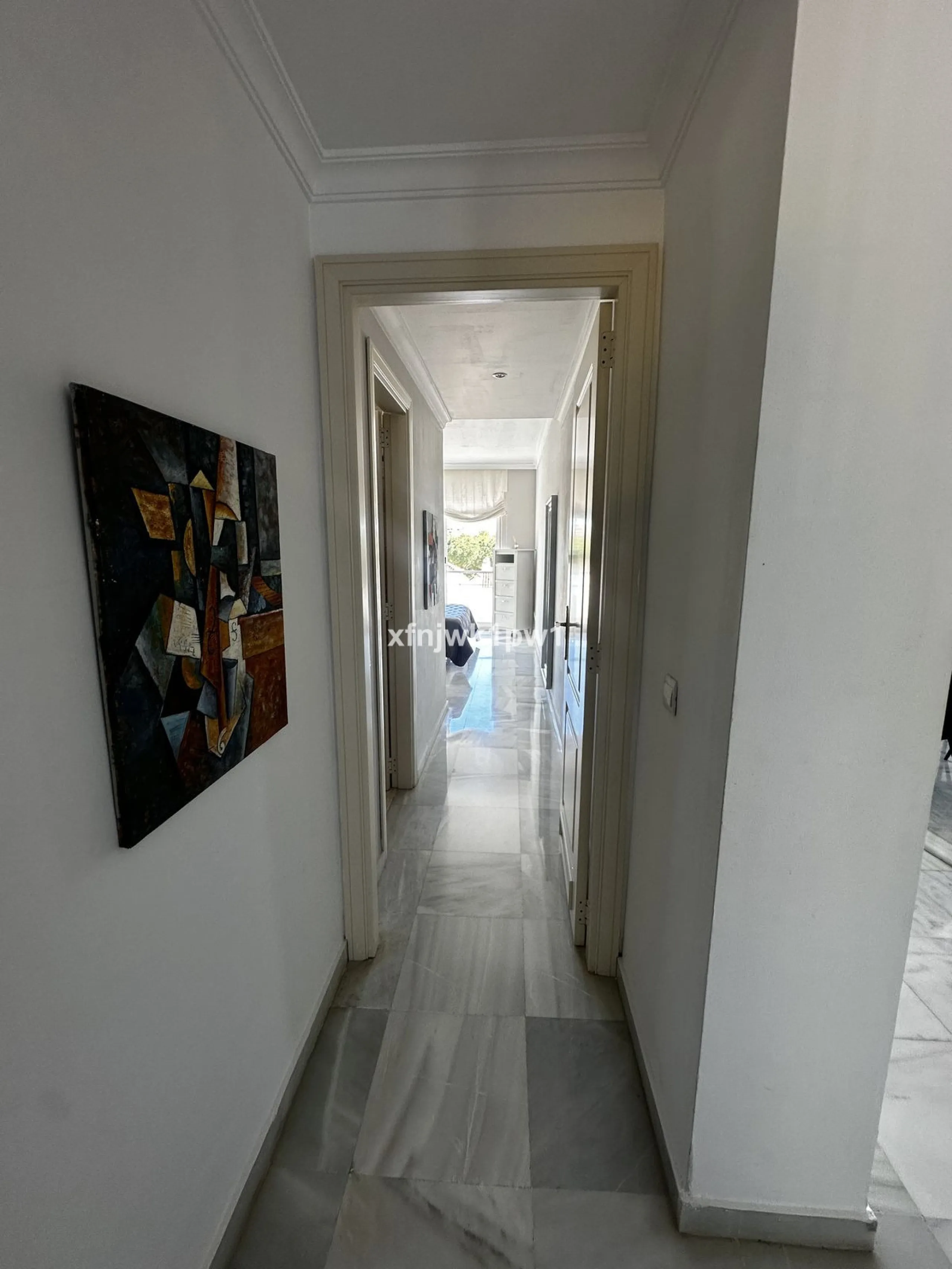 Apartment - Middle Floor Apartment в продаже в Marbella, Málaga. В доме 2 спален и 2 ванных комнат. Площадь дома 106 м²