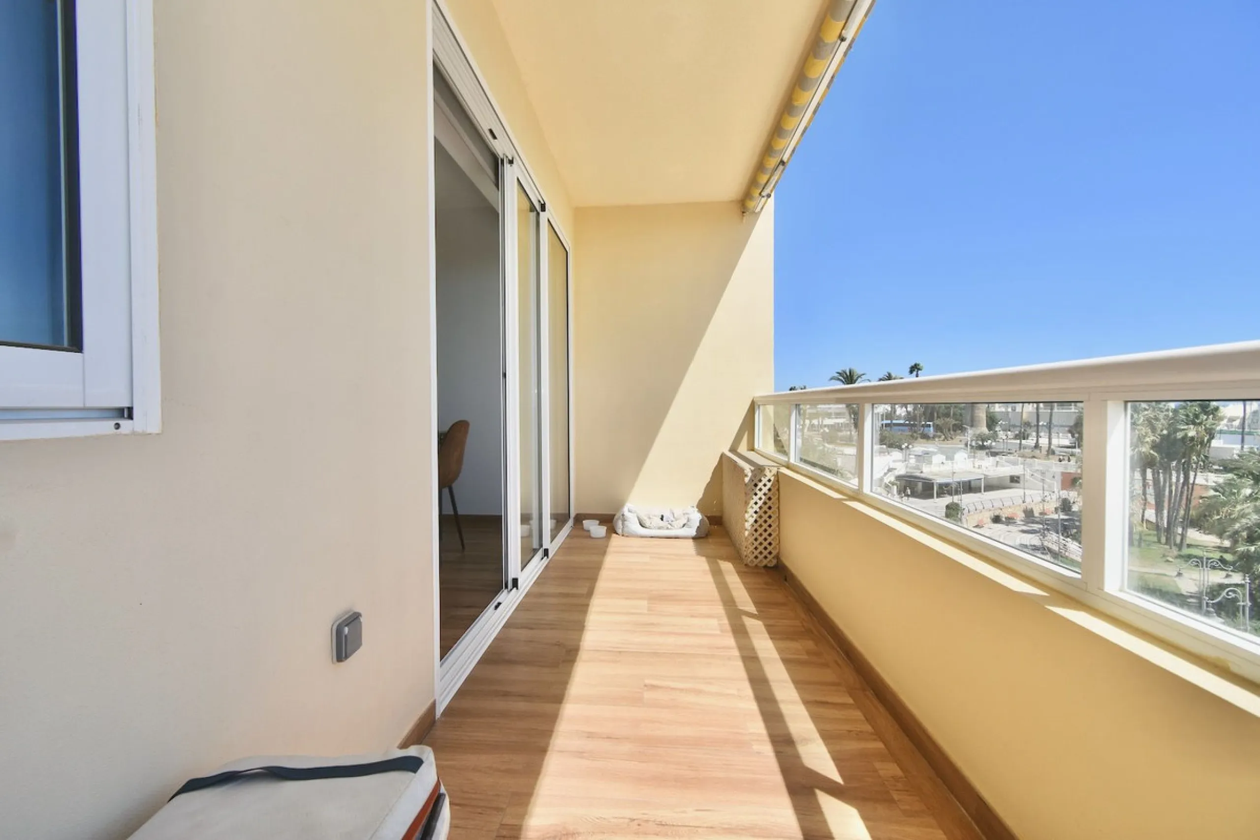 Dream Apartment on the Beachfront – Puerto Marina, Benalmádena