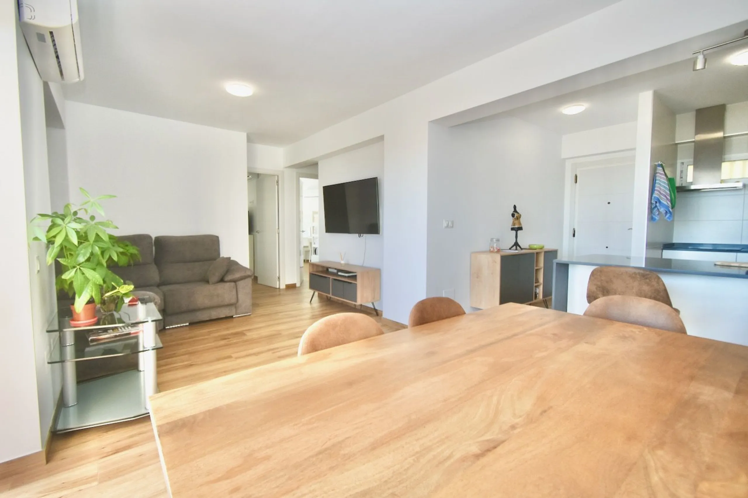 Dream Apartment on the Beachfront – Puerto Marina, Benalmádena