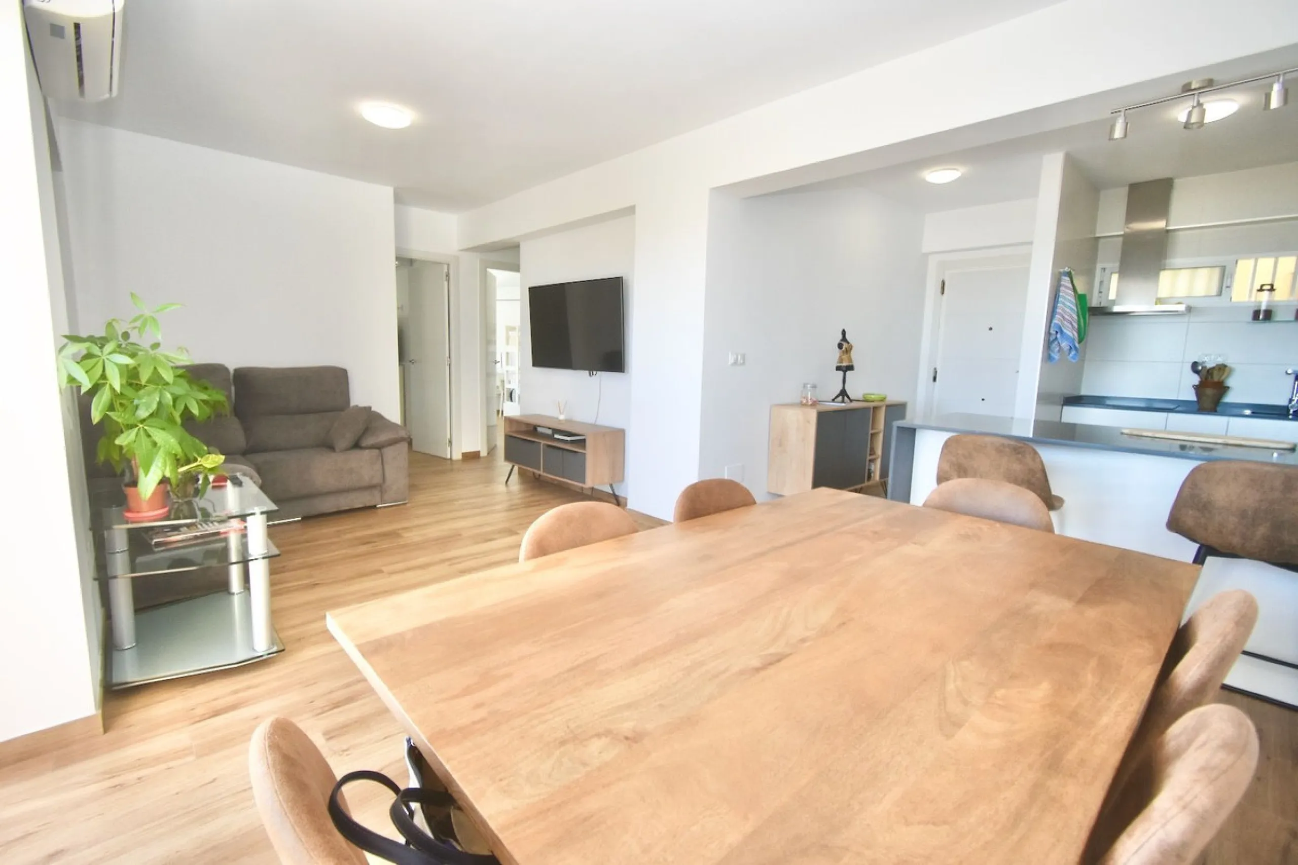 Dream Apartment on the Beachfront – Puerto Marina, Benalmádena