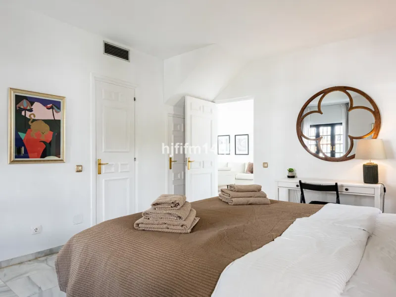 Discover a stunning apartment with the charm and feel of a townhouse in the exclusive Las Colinas de Marbella. This exceptional property, with a total of 241m² (152m² interior plus 89m² of terraces), combines space, natural light, and panoramic views, off
