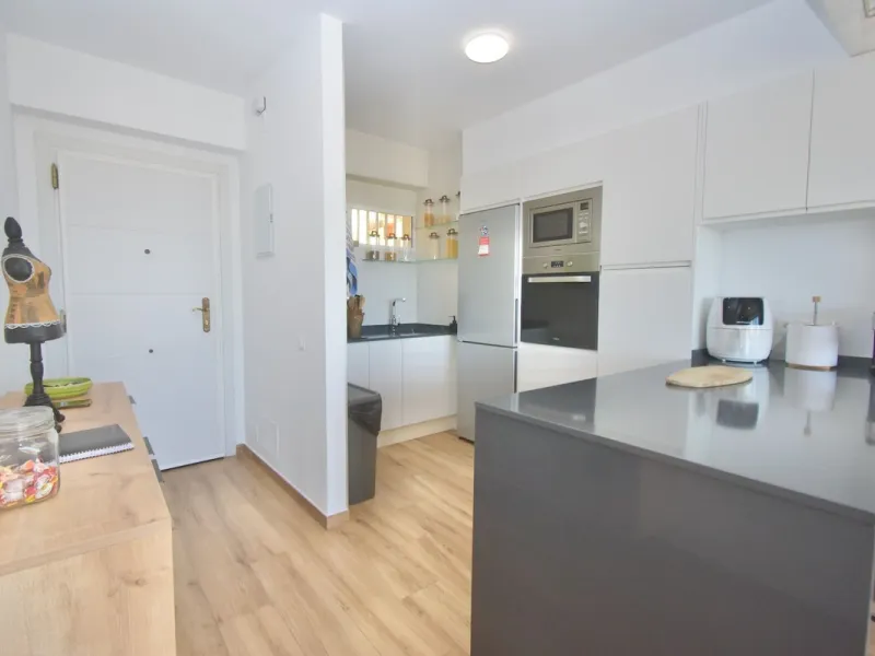 Dream Apartment on the Beachfront – Puerto Marina, Benalmádena