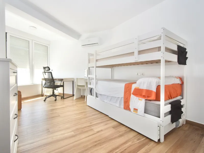 Dream Apartment on the Beachfront – Puerto Marina, Benalmádena