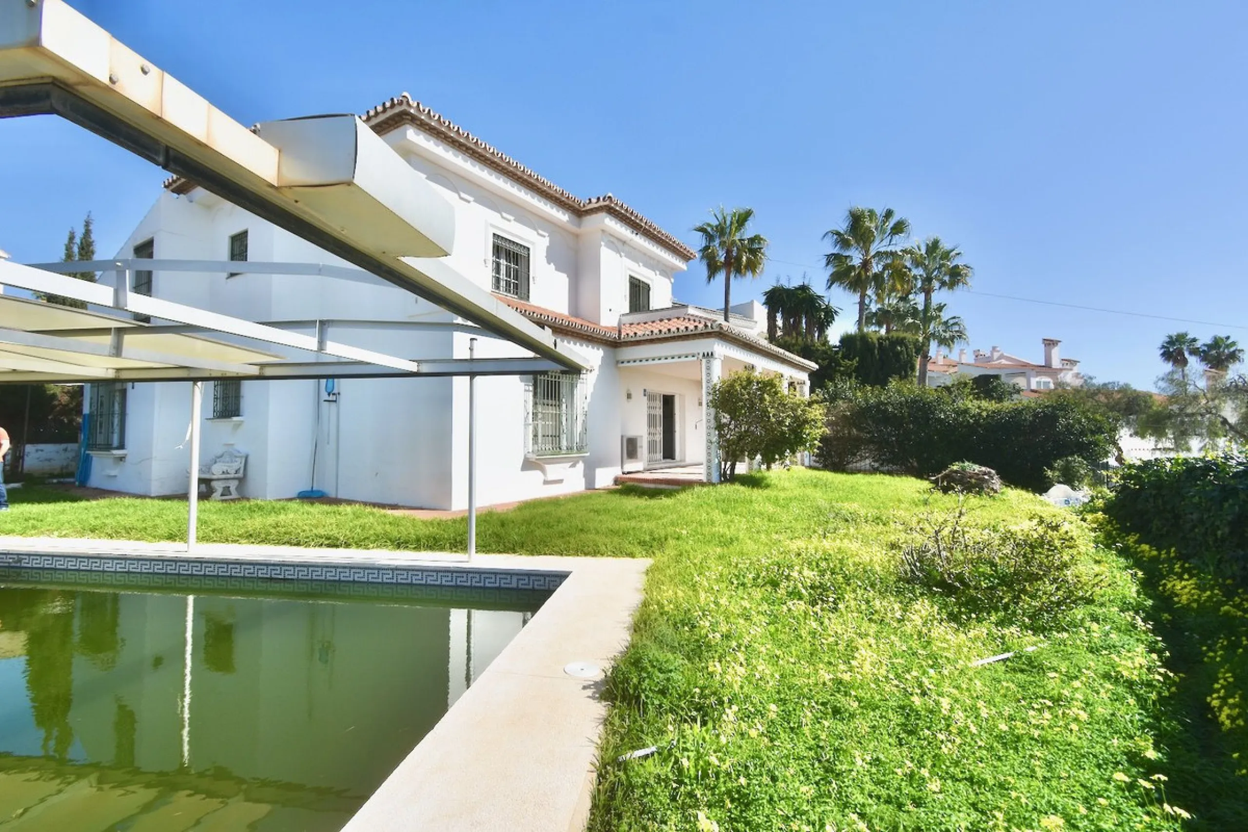 EXCLUSIVE VILLA WITH SEA VIEWS IN TORRENUEVA – LA CALA DE MIJAS